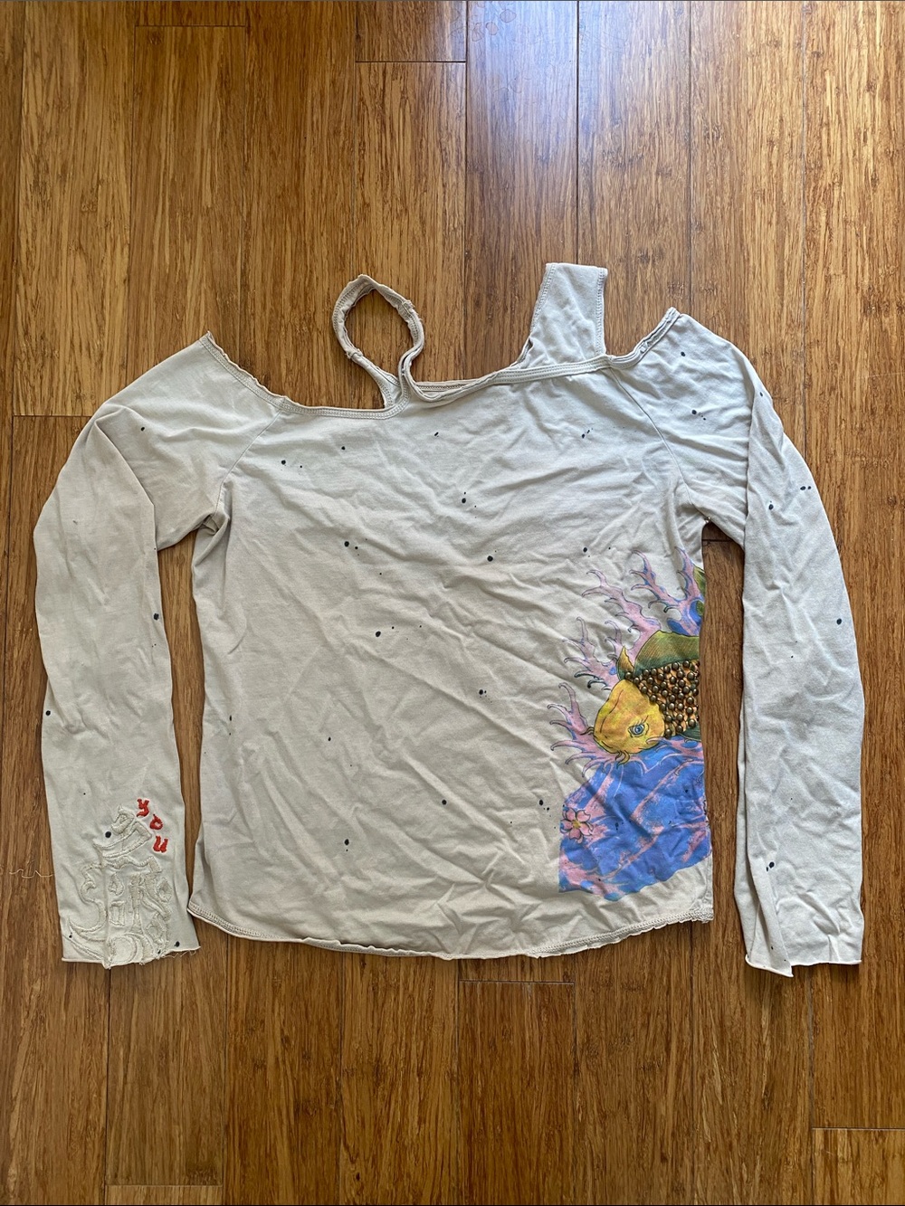 Women's Deadstock Off the Shoulder Y2K Graphic Long-sleeve